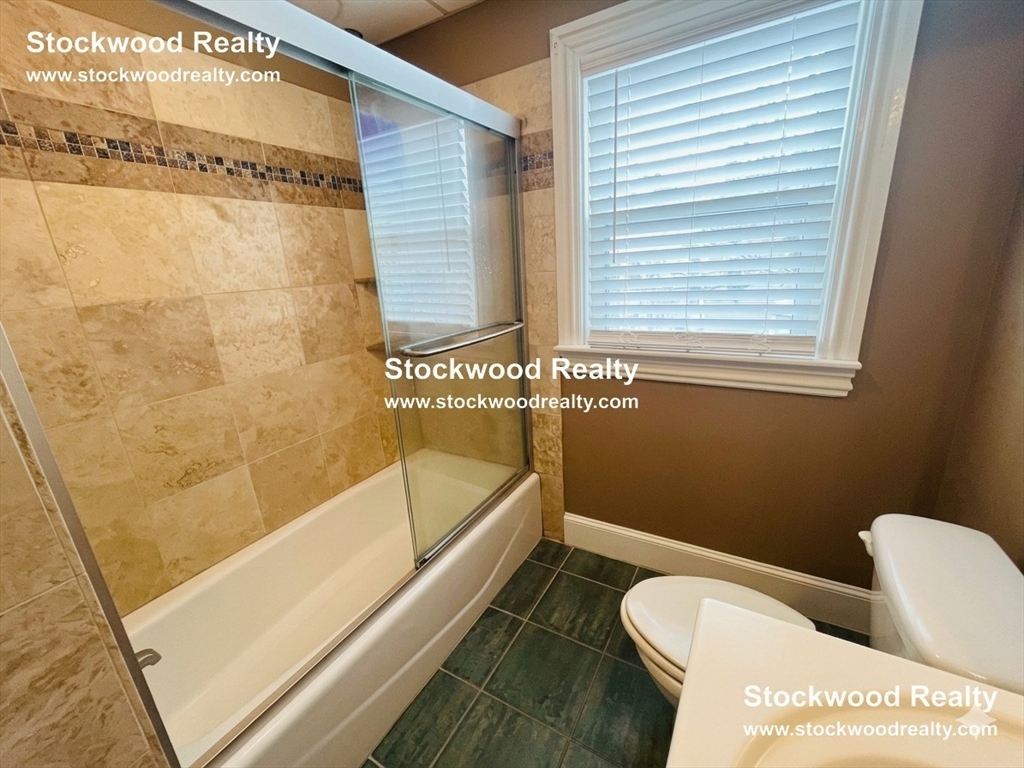 36 Spring Garden Street Boston, MA 02125 - Photo 17 of 30