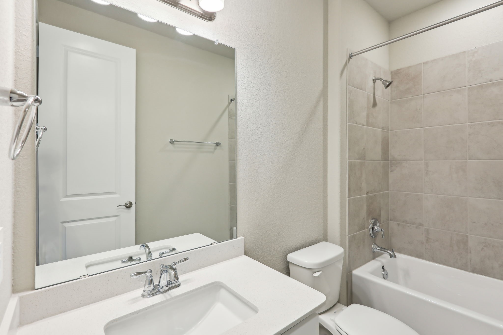 2823 Clapbread Lane Rosenberg, TX 77471 - Photo 11 of 36 Photo is not of the actual home, but is an inspirational photo of builder’s model home and may depict options, furnishings, and/or decorator features that are not included.