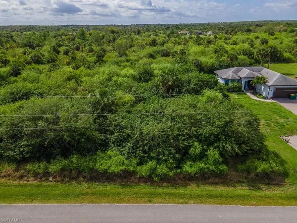 $169,000 | Shady Hollow Boulevard West, Naples, FL 34120