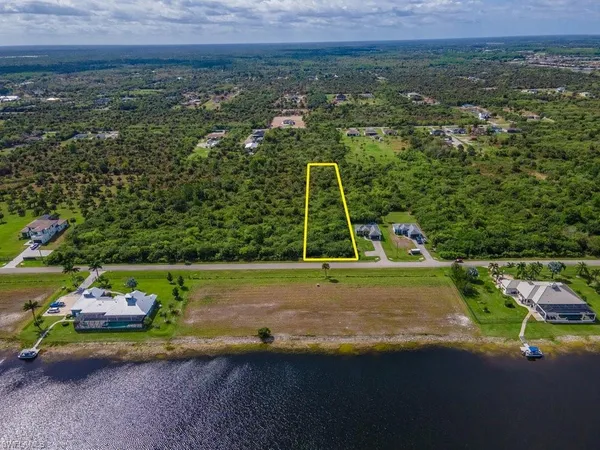 $169,000 | Shady Hollow Boulevard West, Naples, FL 34120