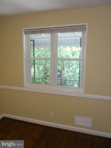 506 Coventry Road Baltimore, MD 21229 - Photo 7 of 19 Dining Room