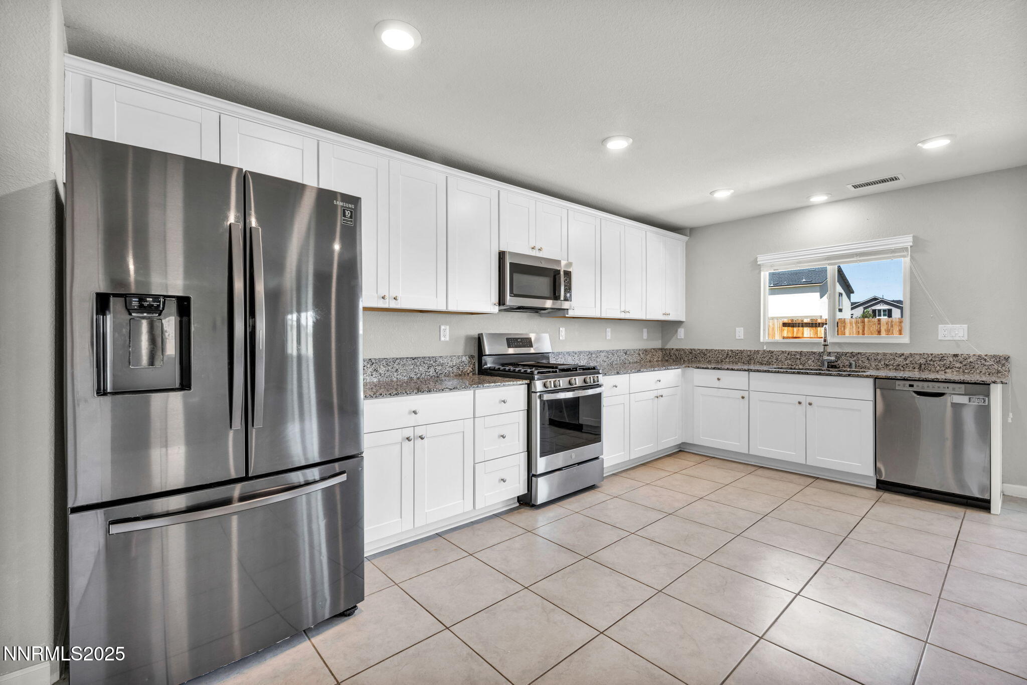 8853 Finnsech Drive Reno, NV 89506 - Photo 8 of 30 77-web-or-mls-8853-finnsech-dr