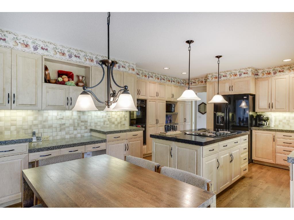 2422 Lafayette Road Wayzata, MN 55391 - Photo 12 of 24