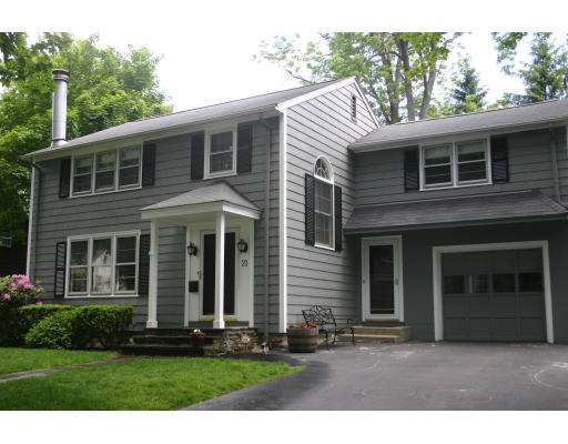 21 Saxon Road Worcester, MA 01602 - Photo 1 of 14 Gallery Image 1