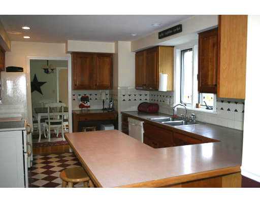 21 Saxon Road Worcester, MA 01602 - Photo 5 of 14 Gallery Image 5