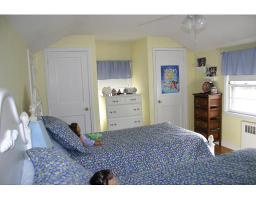 21 Saxon Road Worcester, MA 01602 - Photo 9 of 14 Gallery Image 9