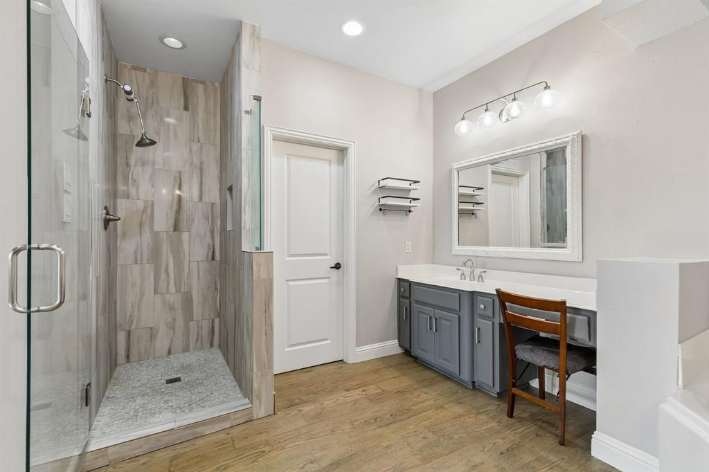 8340 Library Street Frisco, TX 75034 - Photo 12 of 24 Primary Ensuite Bath