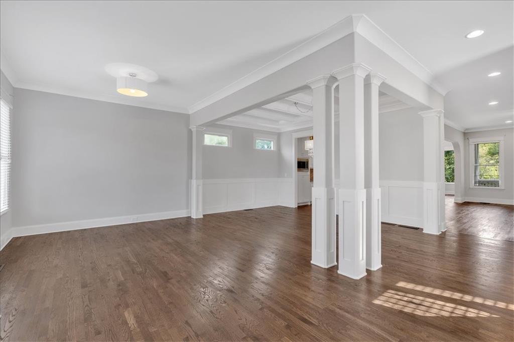 1298 Windsor Parkway Atlanta, GA 30319 - Photo 8 of 60