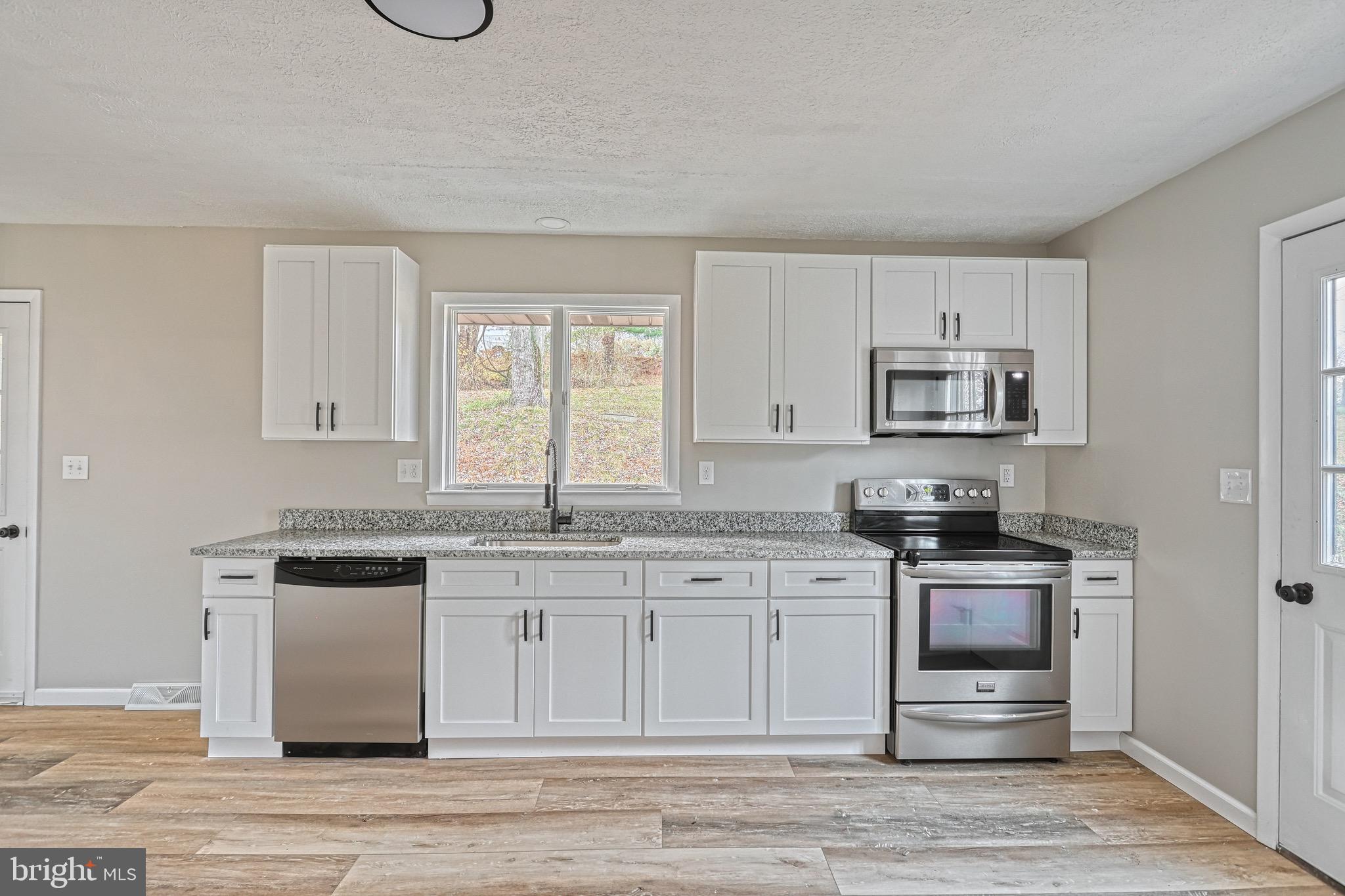 704 Taylor Road Windsor, PA 17366 - Photo 10 of 34