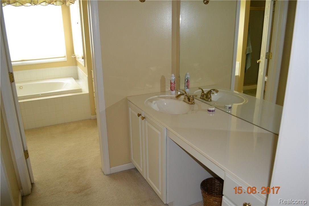 3330 Rosemont Court Rochester, MI 48306 - Photo 37 of 60 rosemont master bath 1.JPG