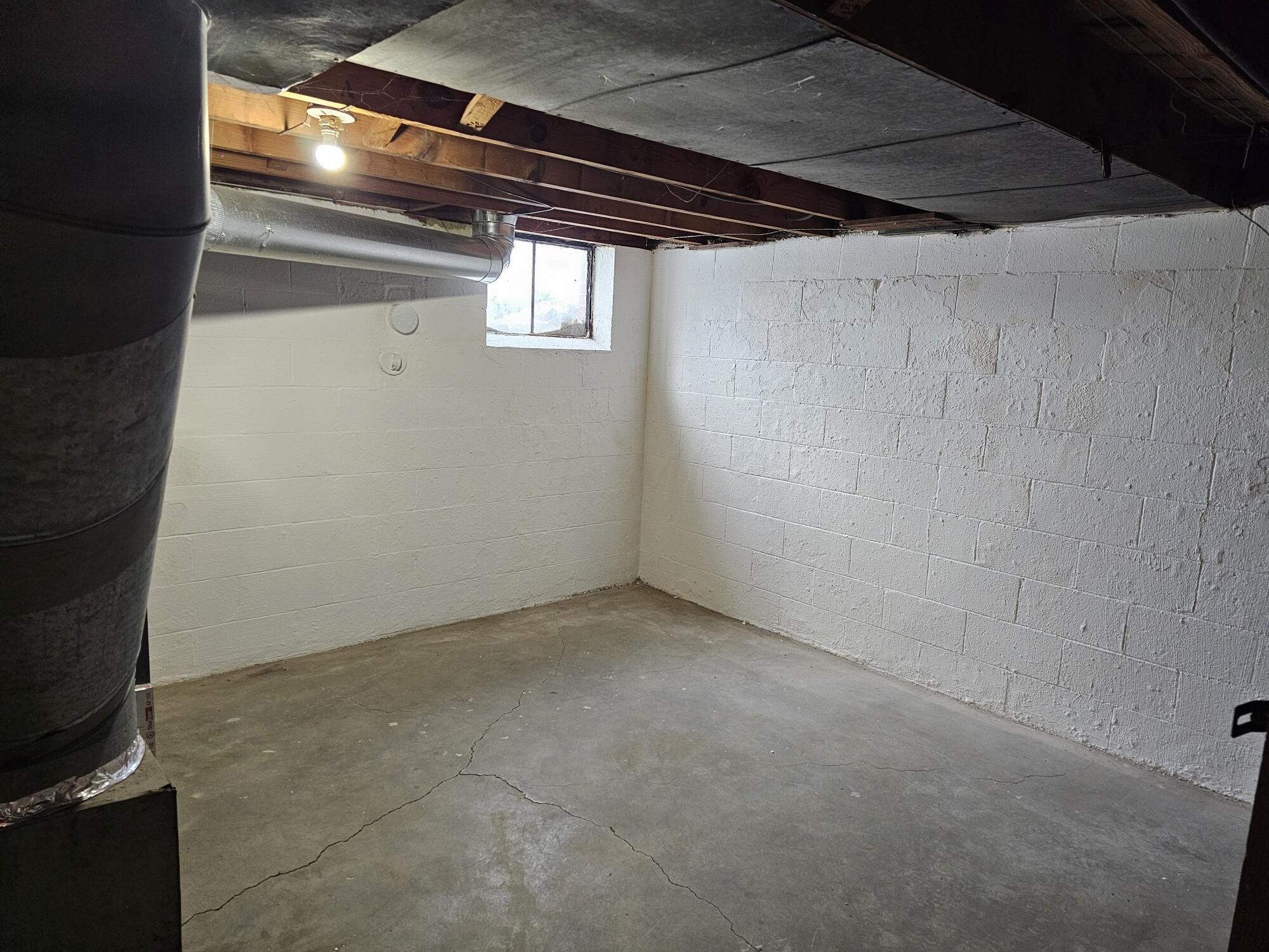1156 South Cassingham Road Columbus, OH 43209 - Photo 6 of 20 1156Basement2