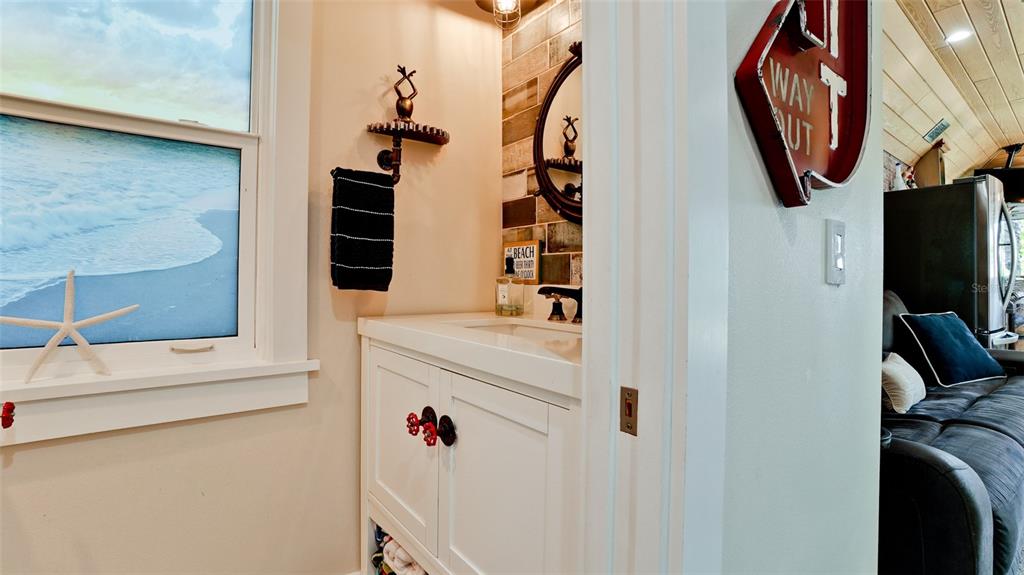522 68th Street Holmes Beach, FL 34217 - Photo 18 of 80