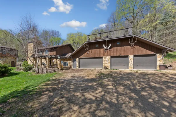 $599,000 | 38630 Highway 169, St. Peter, MN 56082