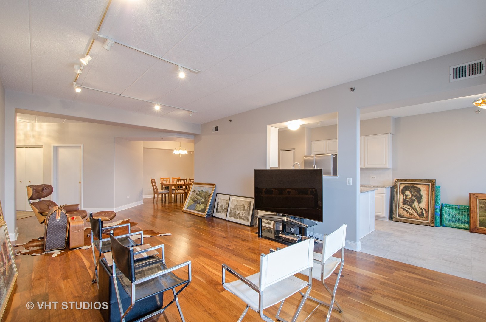 1705 Pavilion Way, Unit 407 Park Ridge, IL 60068 - Photo 4 of 15