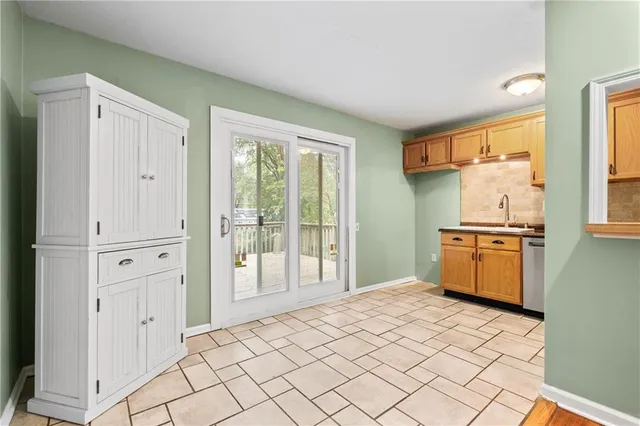 $229,000 | 6404 West 82nd Street, Overland Park, KS 66204