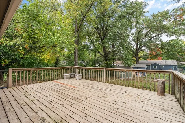 $229,000 | 6404 West 82nd Street, Overland Park, KS 66204