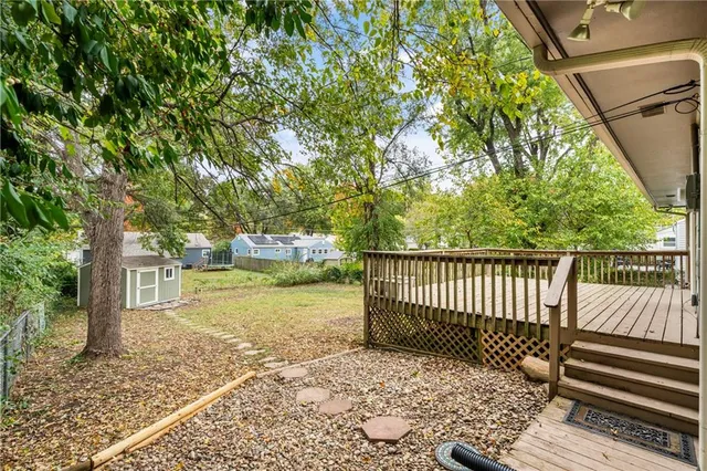 $229,000 | 6404 West 82nd Street, Overland Park, KS 66204