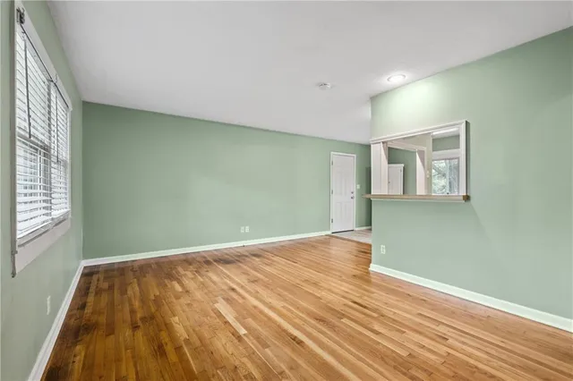 $229,000 | 6404 West 82nd Street, Overland Park, KS 66204