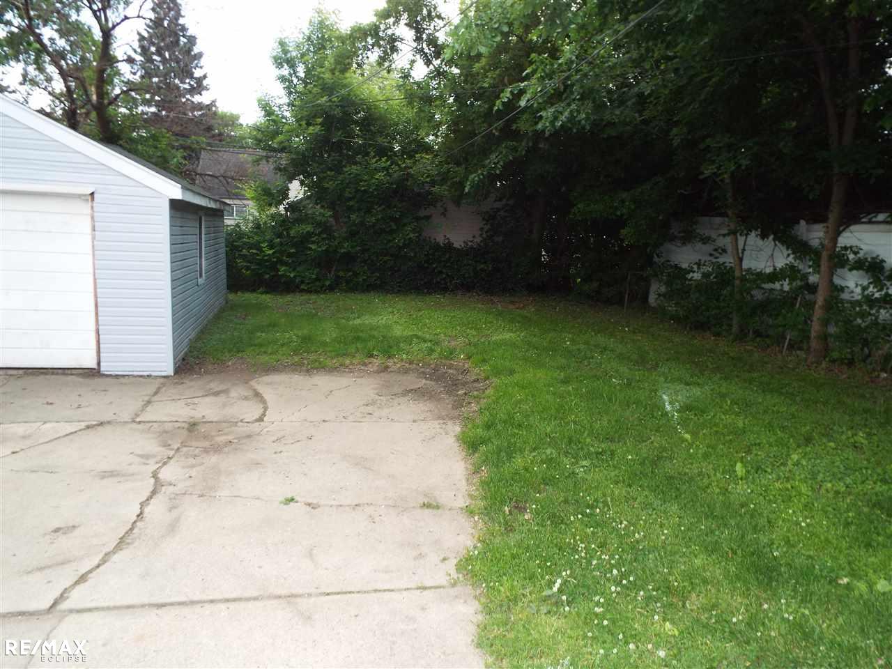 8276 Chapp Avenue Warren, MI 48089 - Photo 18 of 18 50080452-19.JPG