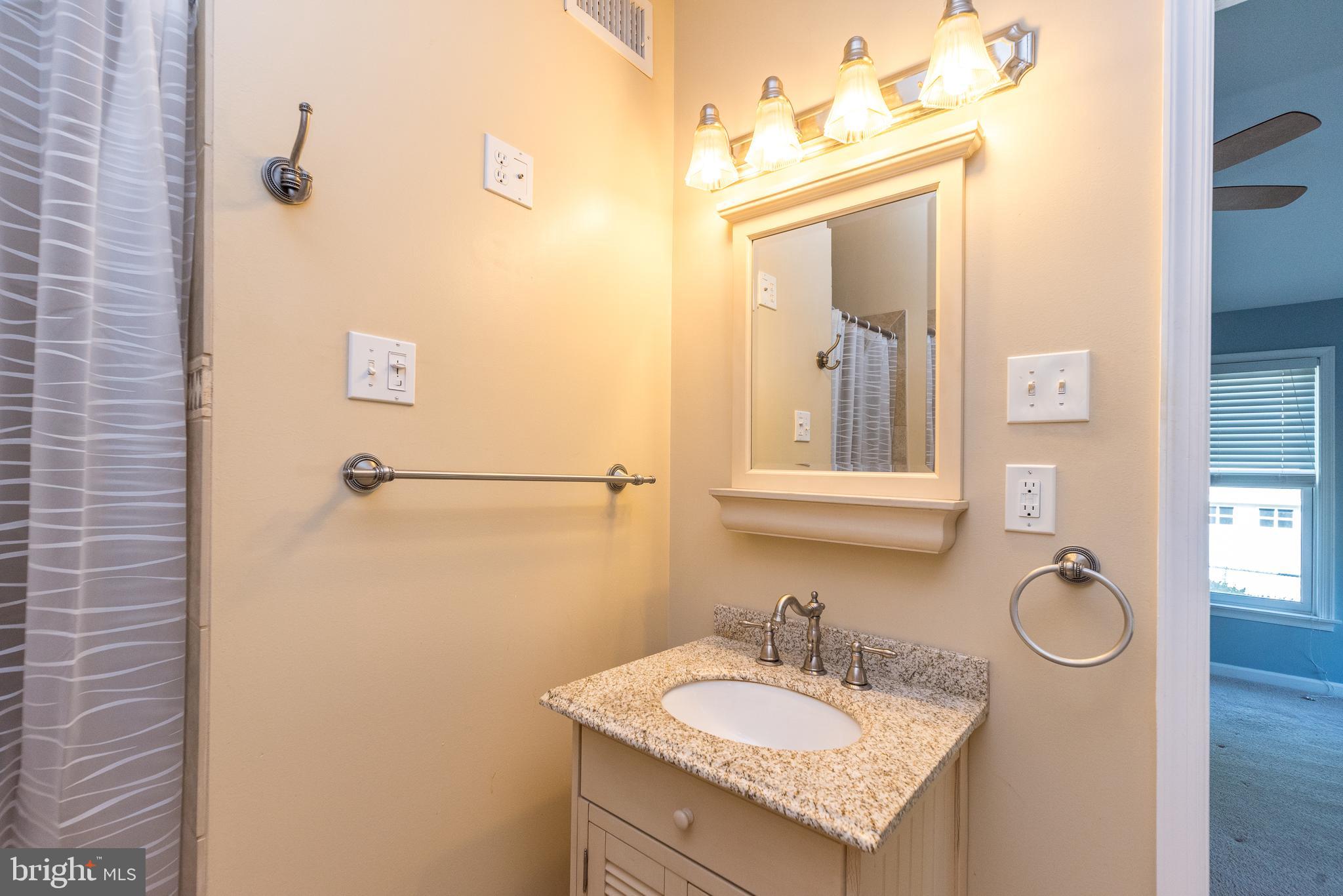 133 Manor Road Hatboro, PA 19040 - Photo 34 of 44 Primary bath