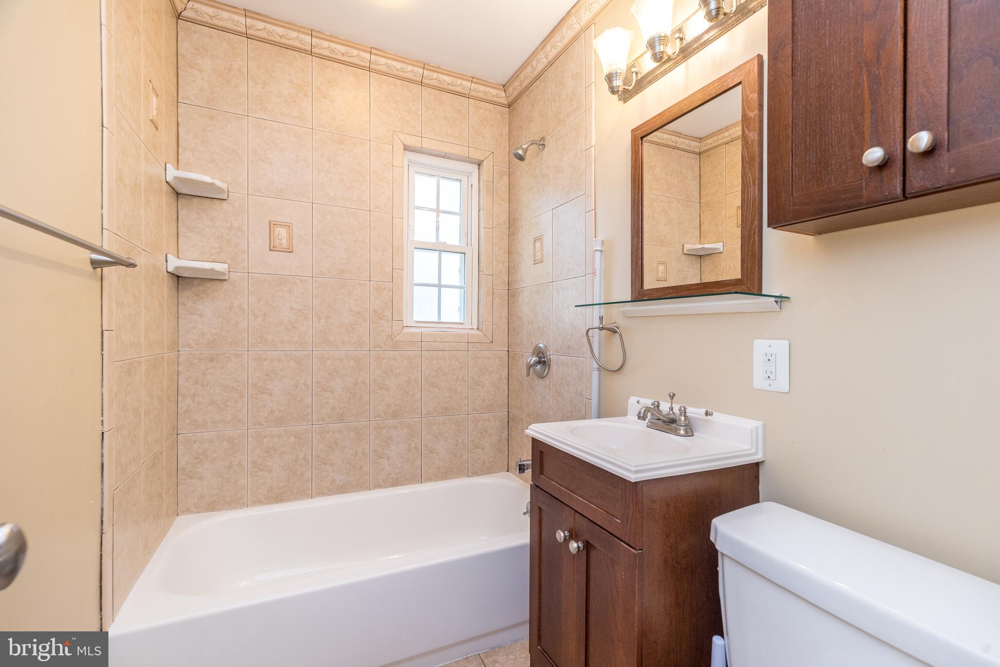 133 Manor Road Hatboro, PA 19040 - Photo 41 of 44 Second Bathroom