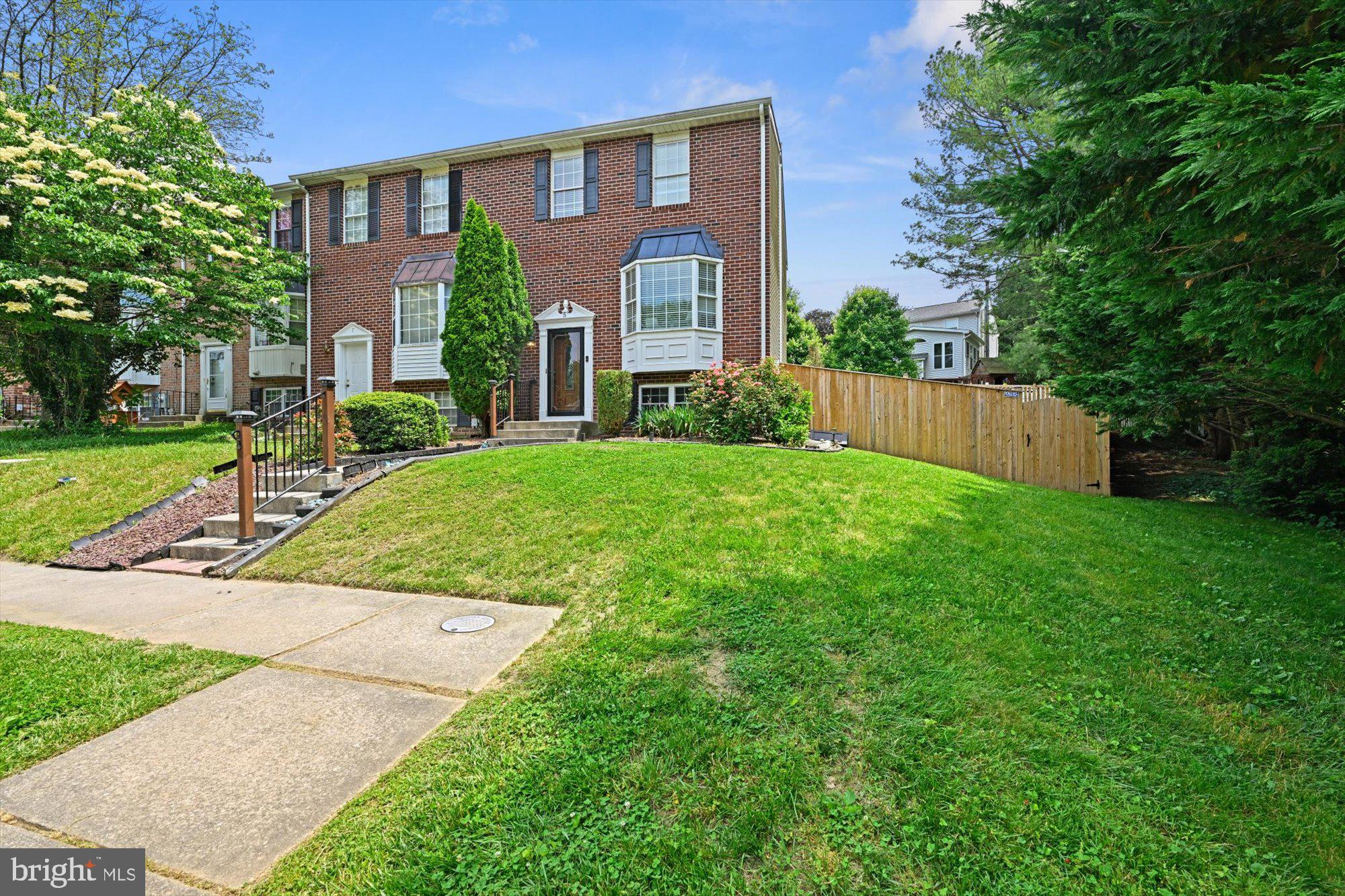 5 Powderock Place Nottingham, MD 21236 - Photo 2 of 27 beautifully manicured yard