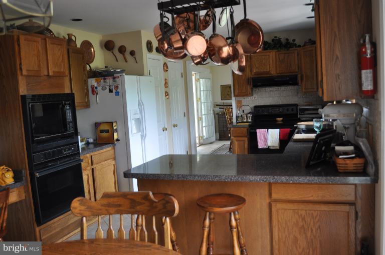 24281 Raccoon Ford Road Culpeper, VA 22701 - Photo 13 of 27 Kitchen
