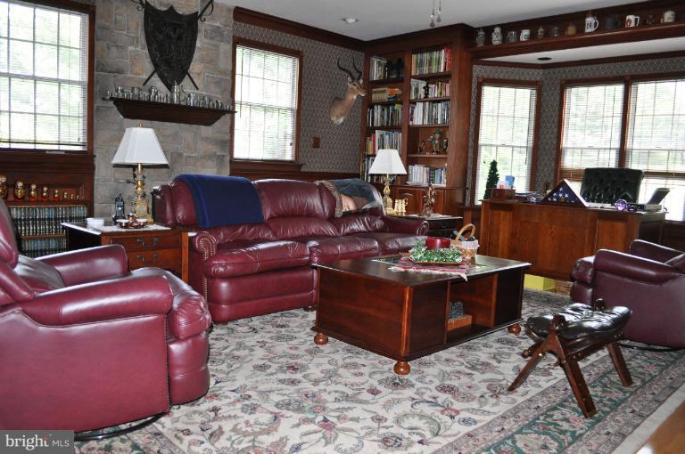 24281 Raccoon Ford Road Culpeper, VA 22701 - Photo 21 of 27 Interior (General)