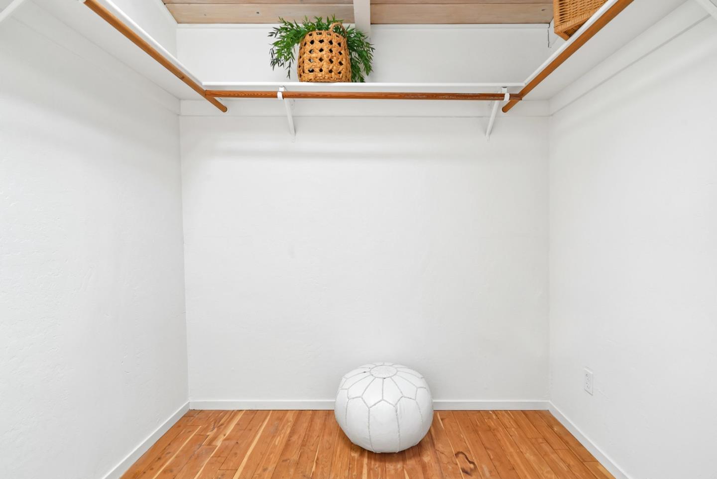 215 Martin Drive Aptos, CA 95003 - Photo 37 of 51 a view of small space