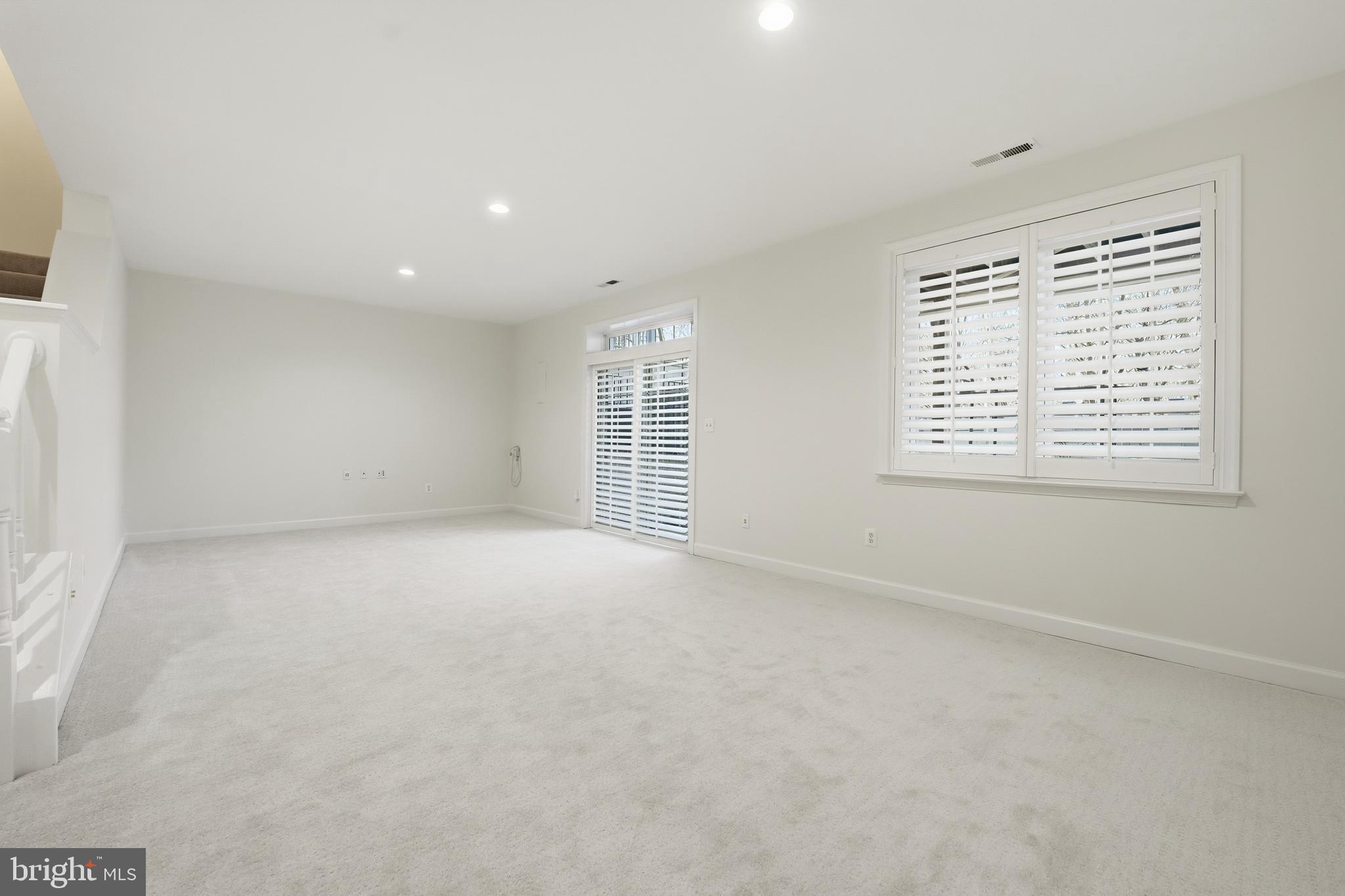 1919 Logan Manor Drive Reston, VA 20190 - Photo 40 of 54 an empty room with windows