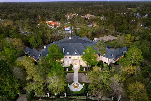 $10,500,000 | 88 West Grand Regency Circle, The Woodlands, TX 77382
