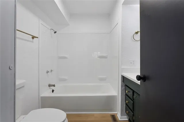 $238,950 | 1005 Northeast 62nd Street, Gladstone, MO 64118