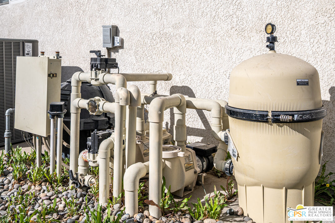 68210 Bella Vista Road Cathedral City, CA 92234 - Photo 45 of 47 a bathroom with a sink and mirror