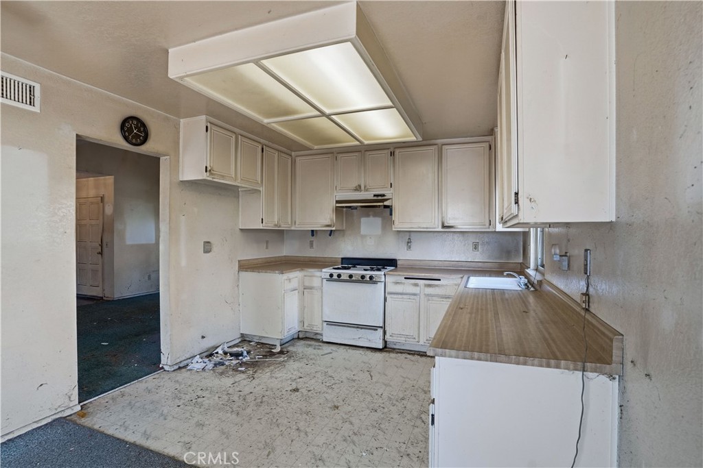 11251 Westfall Lane Riverside, CA 92505 - Photo 14 of 37