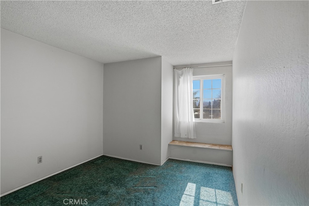 11251 Westfall Lane Riverside, CA 92505 - Photo 23 of 37