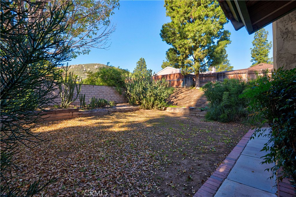 11251 Westfall Lane Riverside, CA 92505 - Photo 31 of 37