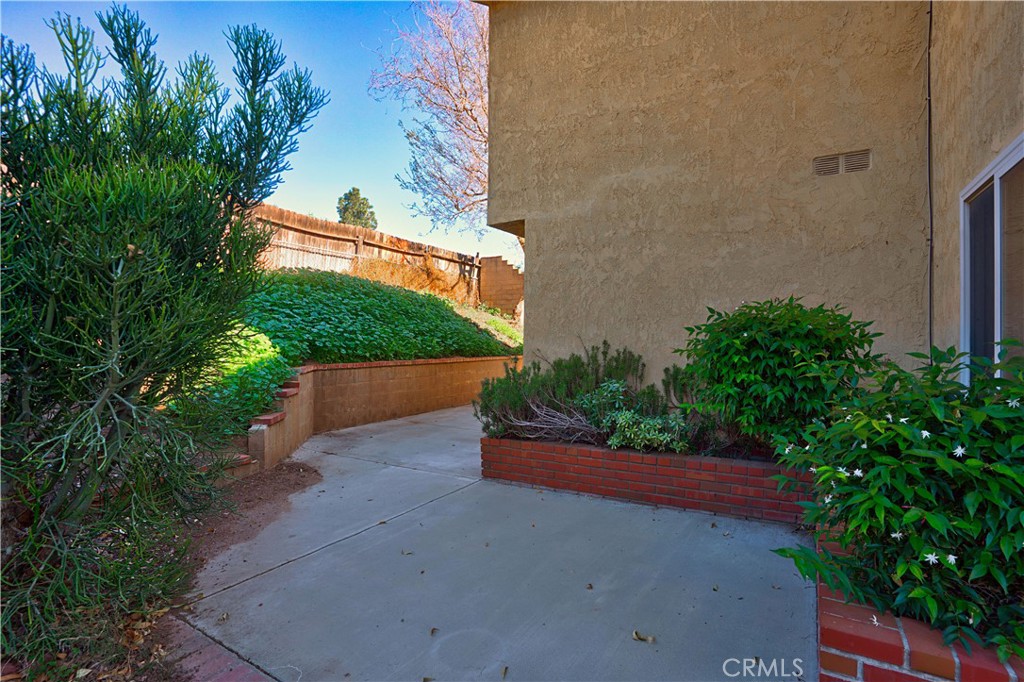 11251 Westfall Lane Riverside, CA 92505 - Photo 34 of 37