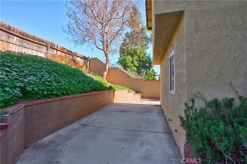 11251 Westfall Lane Riverside, CA 92505 - Photo 35 of 37