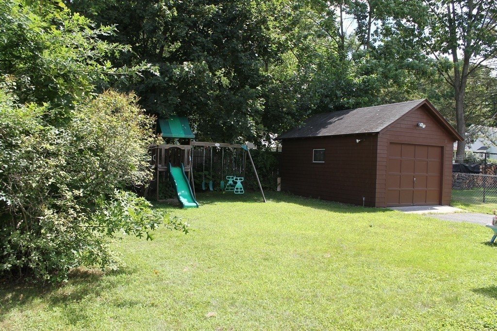 139 Ellsworth Avenue Springfield, MA 01118 - Photo 15 of 18 Gallery Image 15