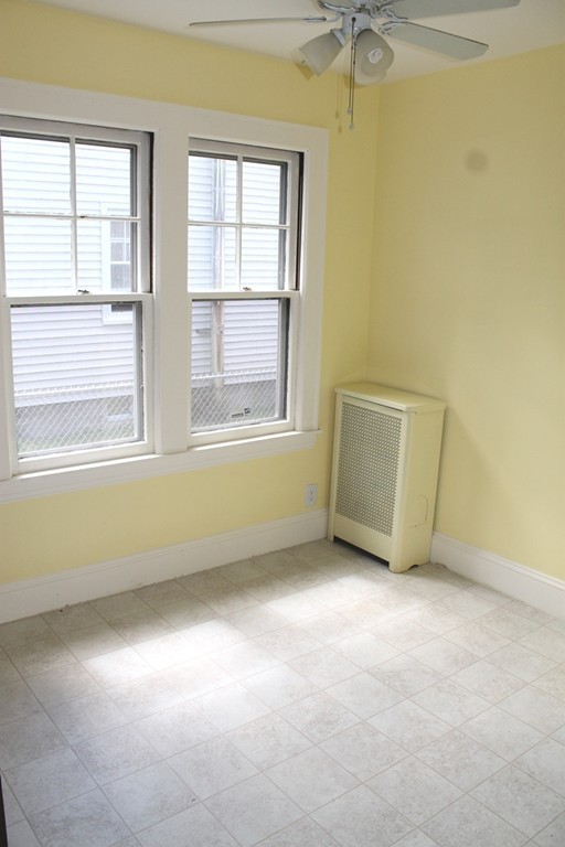 139 Ellsworth Avenue Springfield, MA 01118 - Photo 3 of 18 Gallery Image 3