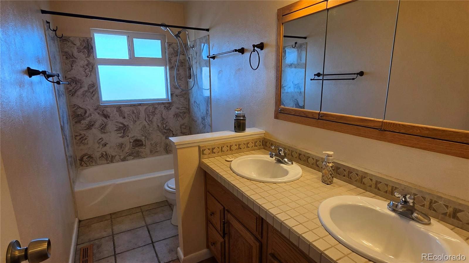 7714 Reed Street Arvada, CO 80003 - Photo 9 of 23