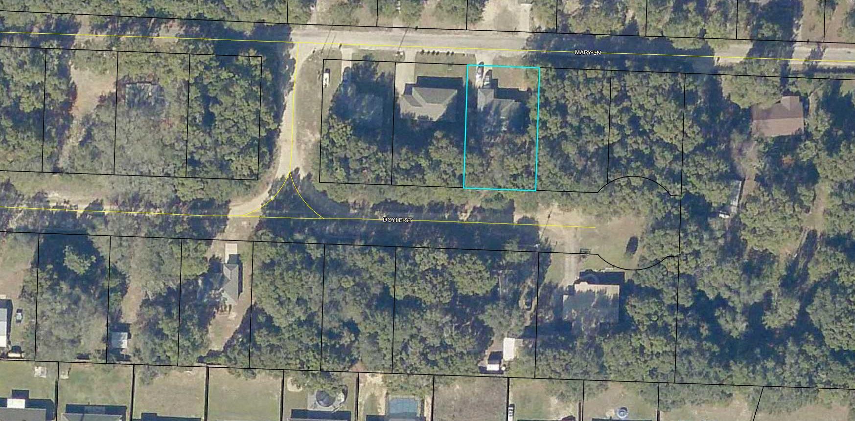 192 Mary Lane Crestview, FL 32536 - Photo 15 of 15 a view of a wooden door