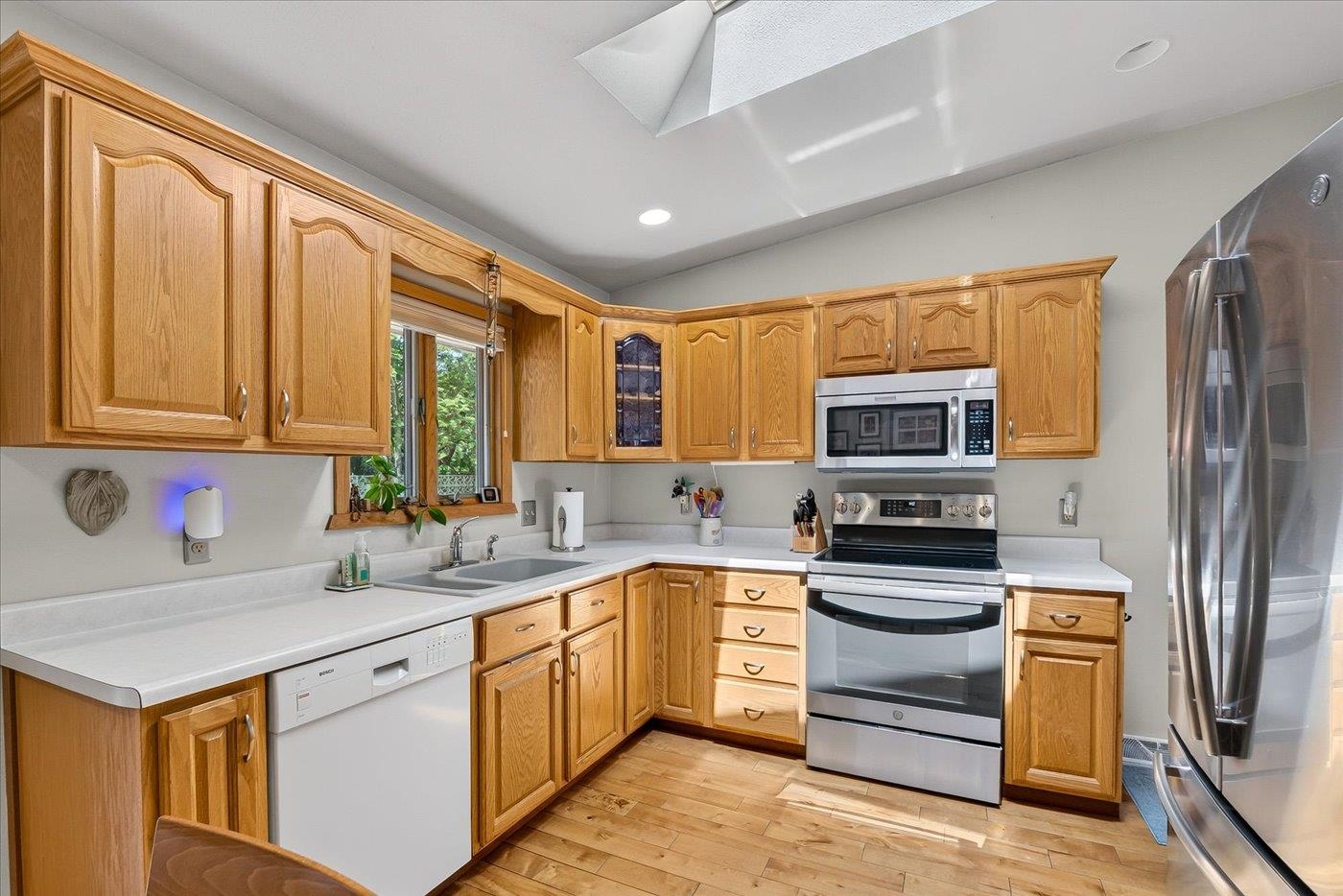 3202 Coventry Trail Madison, WI 53713 - Photo 20 of 39