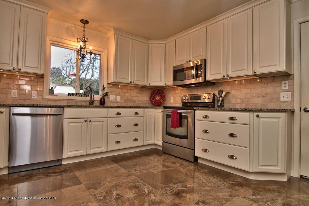 107 Hillcrest Road Moscow, PA 18444 - Photo 22 of 58