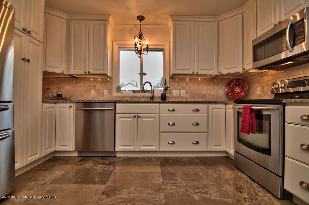 107 Hillcrest Road Moscow, PA 18444 - Photo 23 of 58