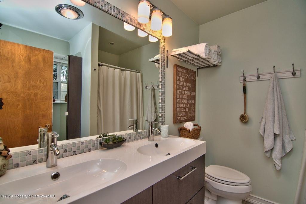 107 Hillcrest Road Moscow, PA 18444 - Photo 31 of 58