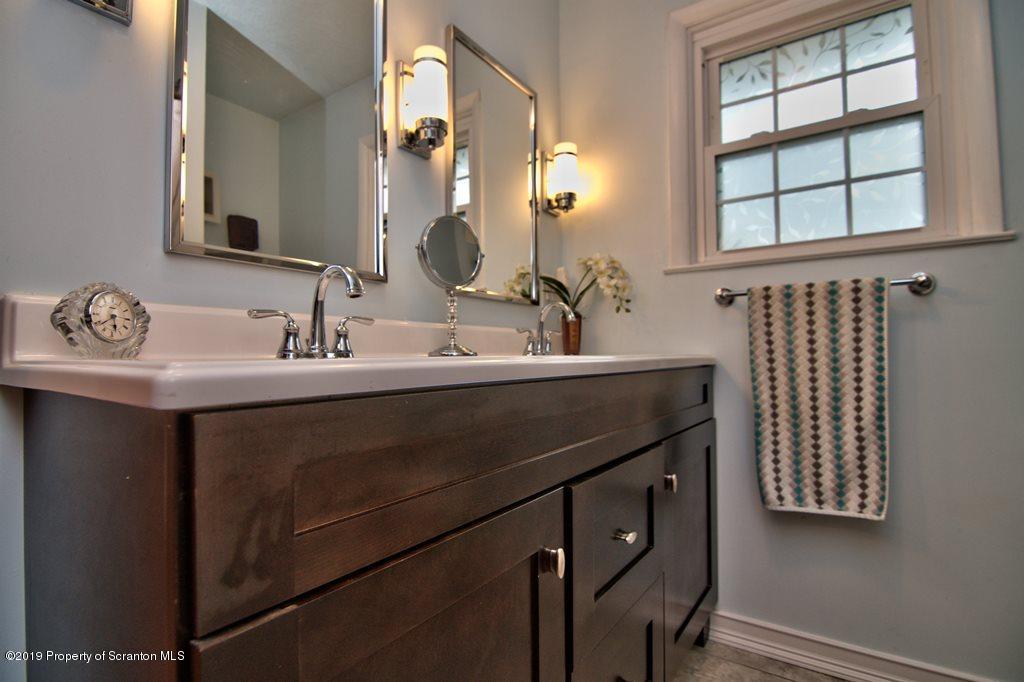 107 Hillcrest Road Moscow, PA 18444 - Photo 38 of 58