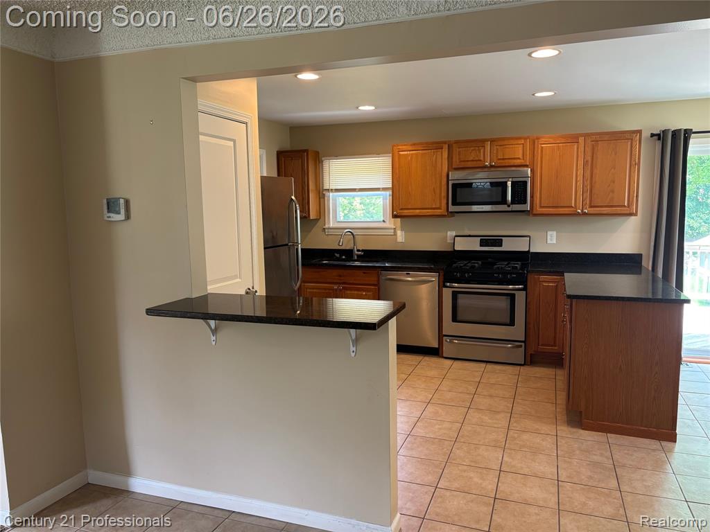 2875 Marlington Road Waterford, MI 48329 - Photo 7 of 27
