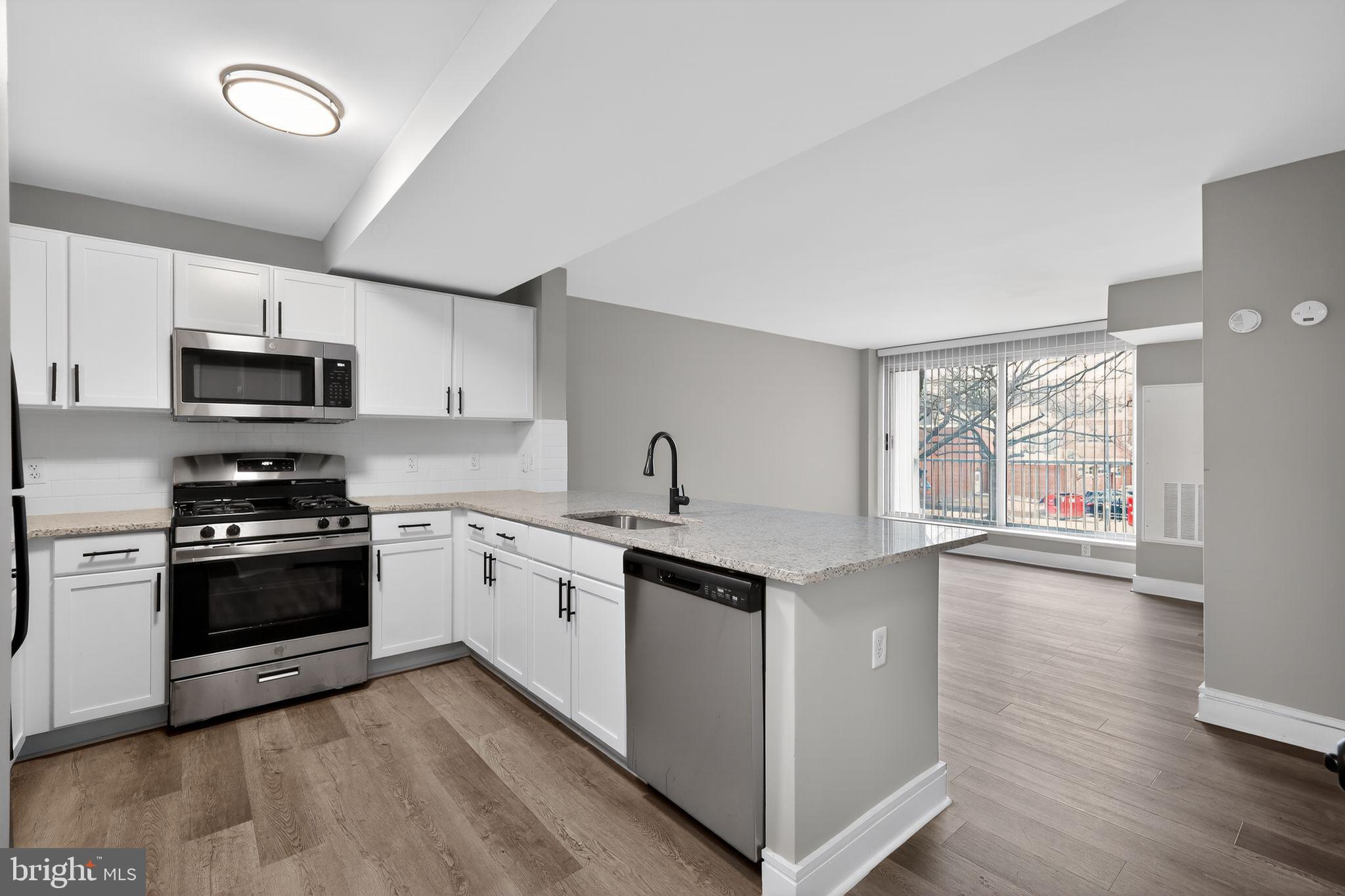 800 4th Street Southwest, Unit S124 Washington, DC 20024 - Photo 18 of 30