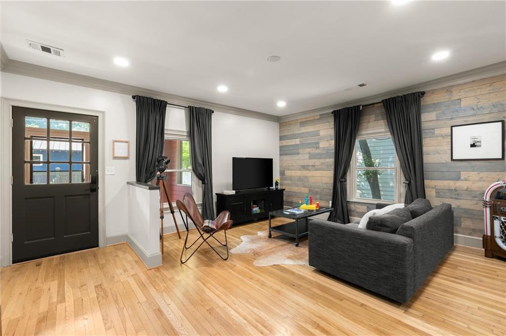 209 Hampshire Avenue Decatur, GA 30030 - Photo 6 of 40